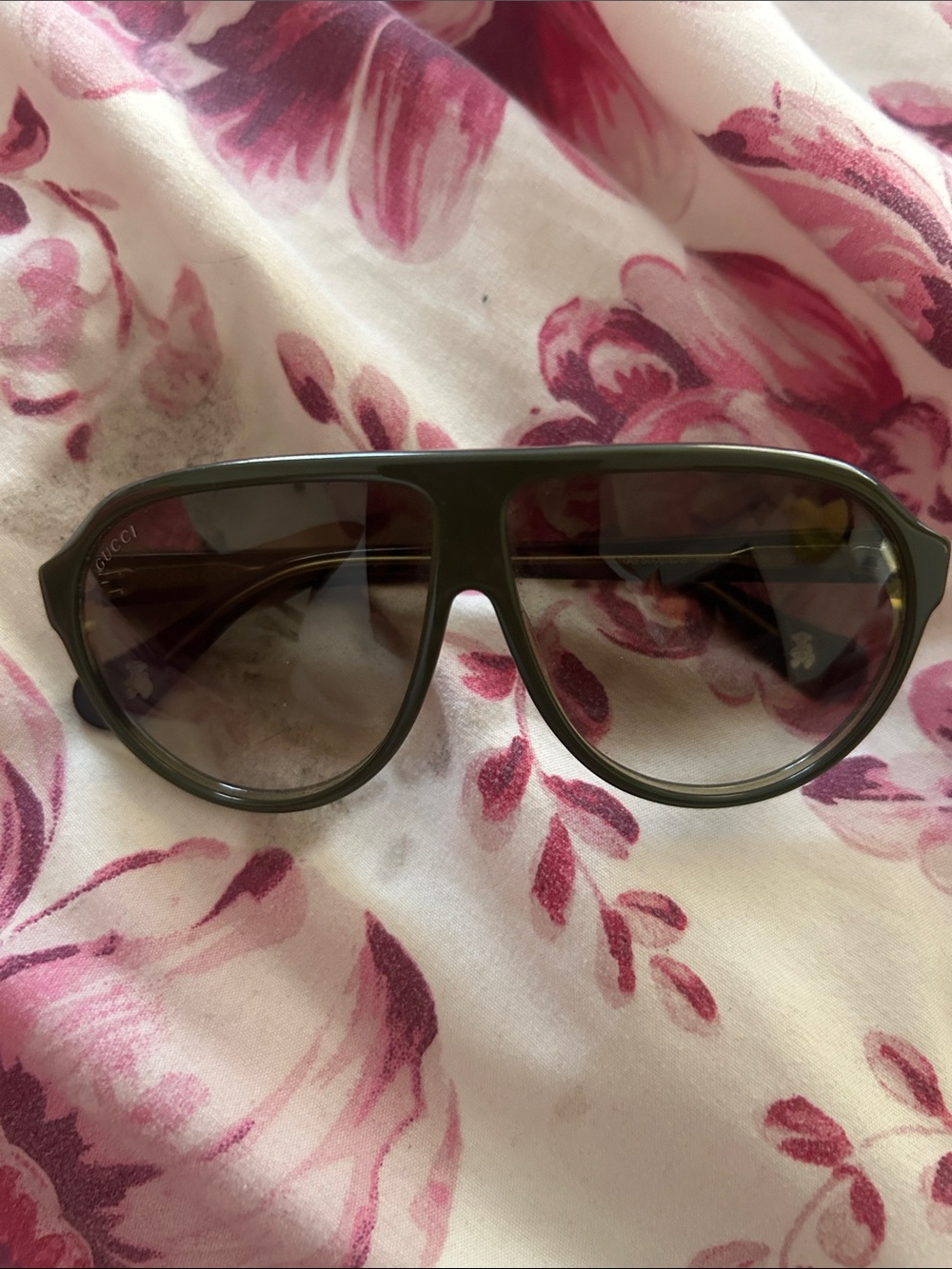 Gucci Aviator-Style Sunglasses in Olive Green- Kids 1-3 years